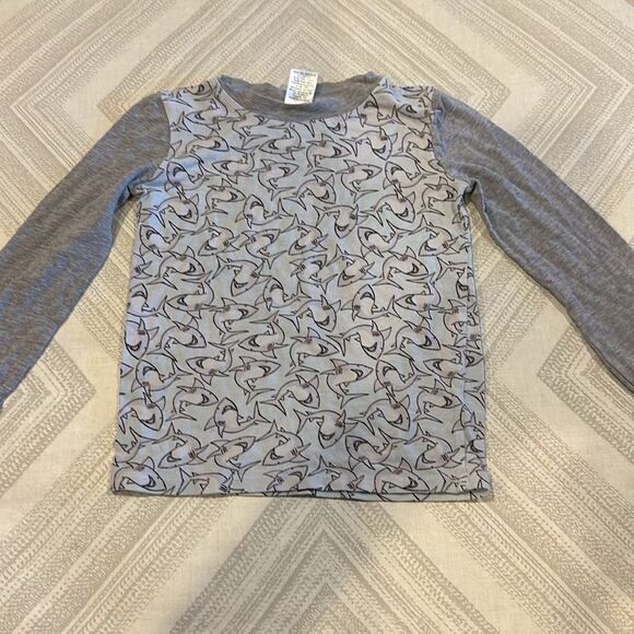 Esme Little Boys Shark Pattern Long Sleeve & Pants Pajama Set, Size 4 - Picture 2 of 7